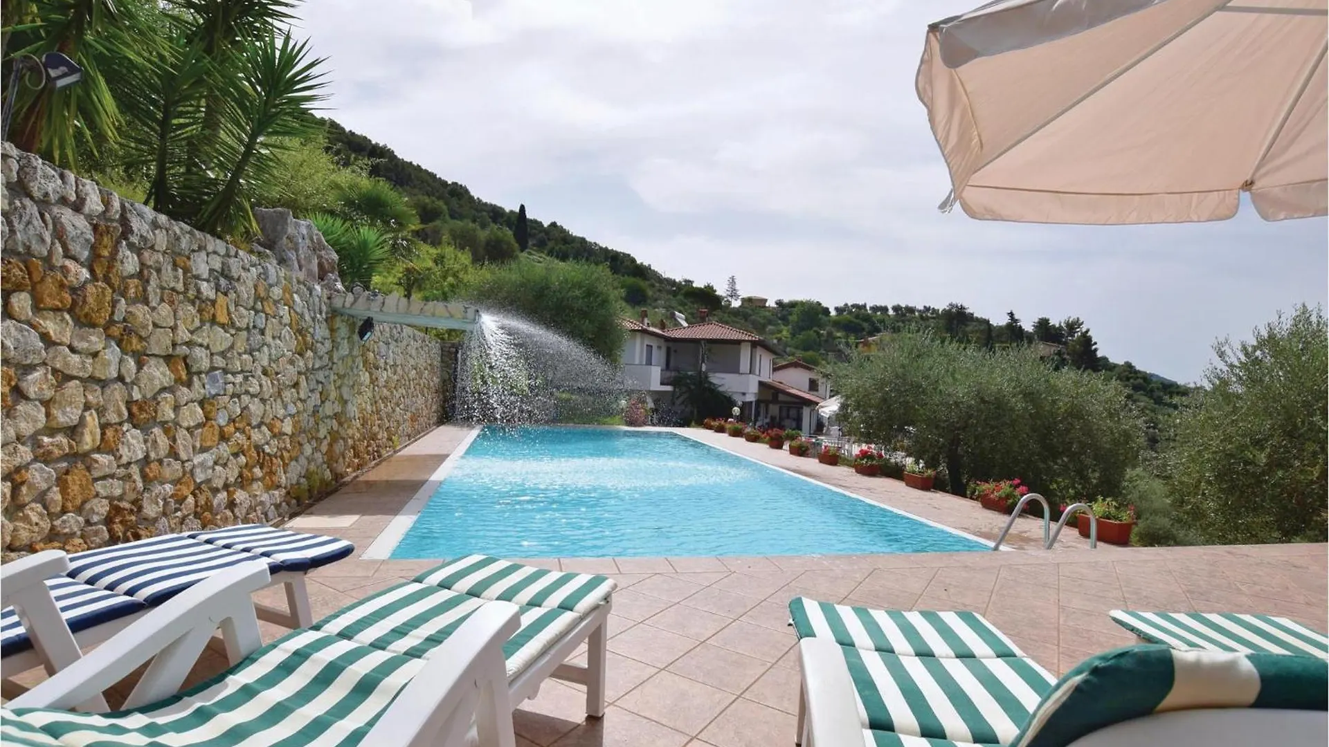 Hébergement de vacances Villa I Cedri Santa Lucia